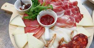 Bar - Pasticceria - Gelateria - Ristorante in vendita a San Benedetto del Tronto, Porto d'Ascoli