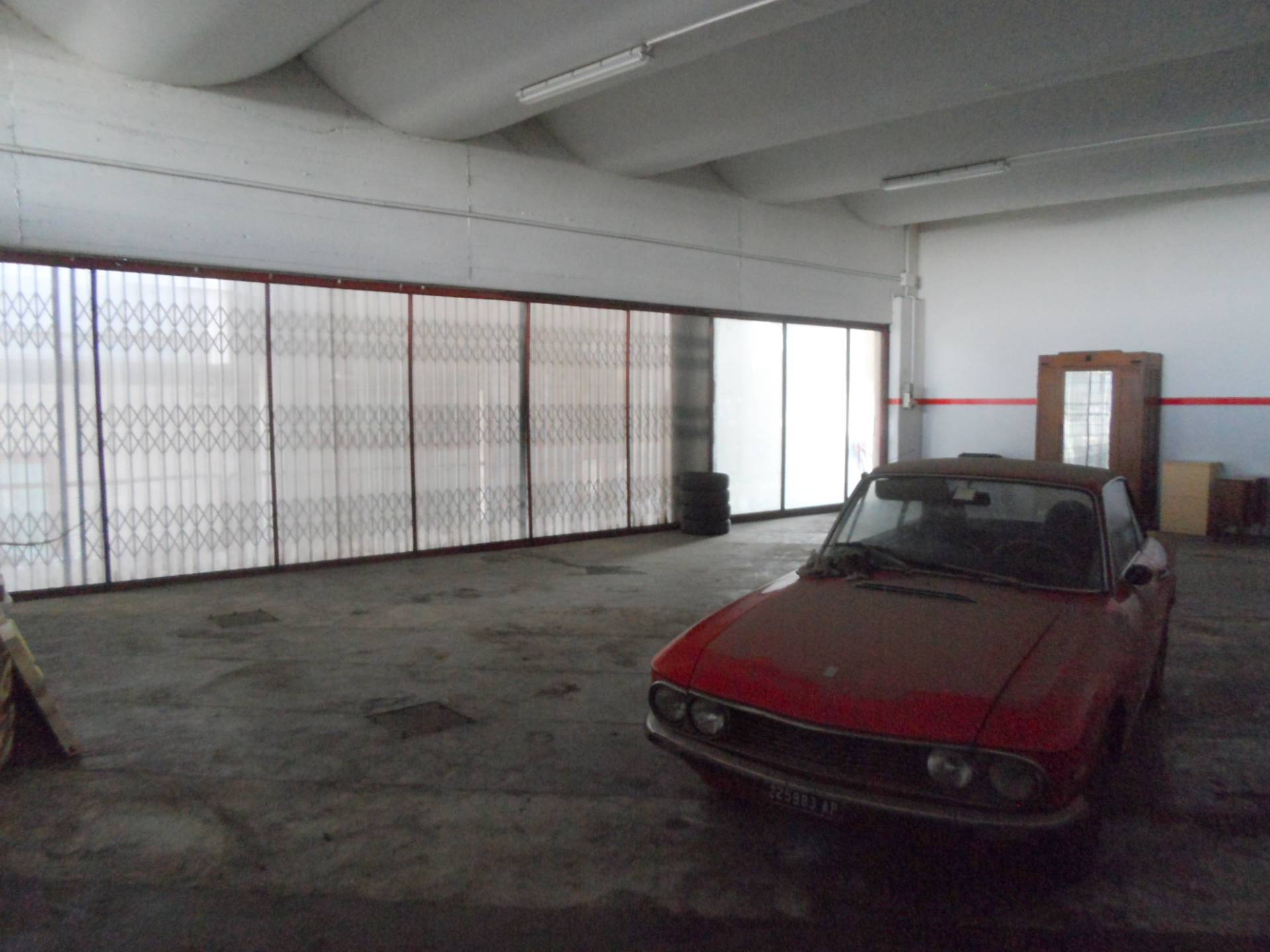 Magazzino - deposito in vendita a San Benedetto del Tronto, Strada Statale 16