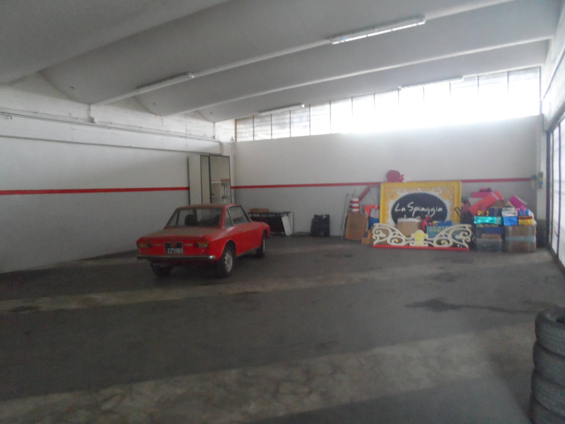 Magazzino - deposito in vendita a San Benedetto del Tronto, Strada Statale 16