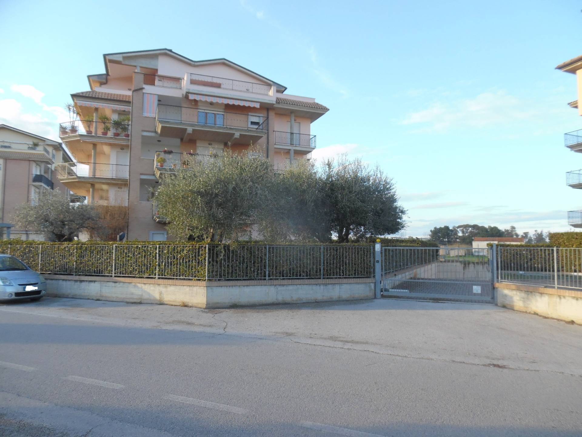 Appartamento in vendita a Martinsicuro, Zona Mare