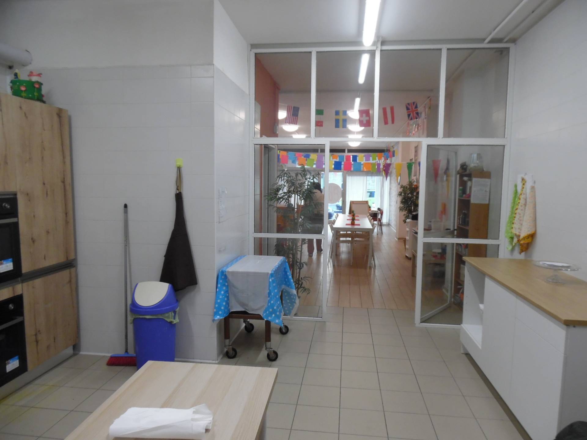 Locale commerciale in vendita a San Benedetto del Tronto, Porto d'Ascoli