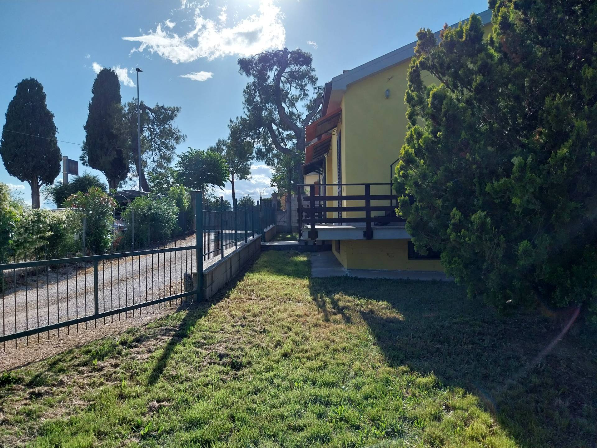 Casa singola in vendita a Castorano, Rocchetta