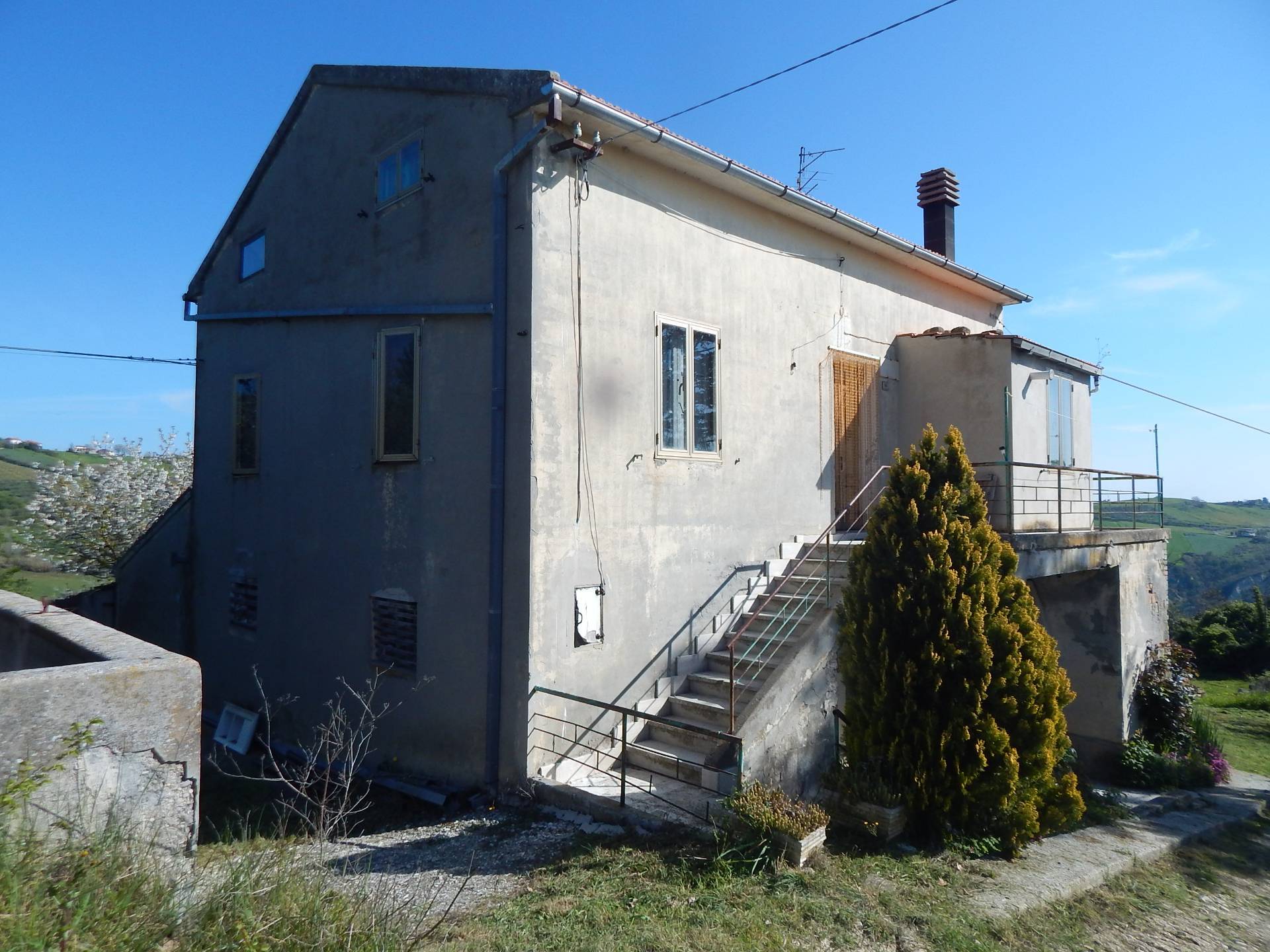 Casolare in vendita a Castignano