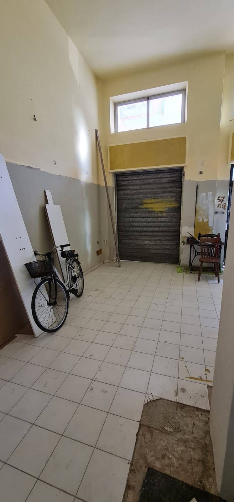 Locale commerciale in vendita a San Benedetto del Tronto, Viale De Gasperi