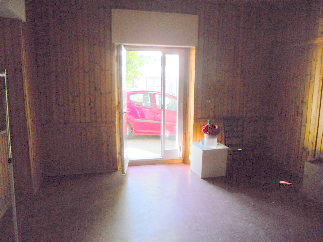 Locale commerciale in affitto a Colonnella