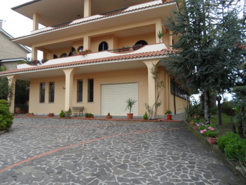 Locale artigianale in affitto a Acquaviva Picena