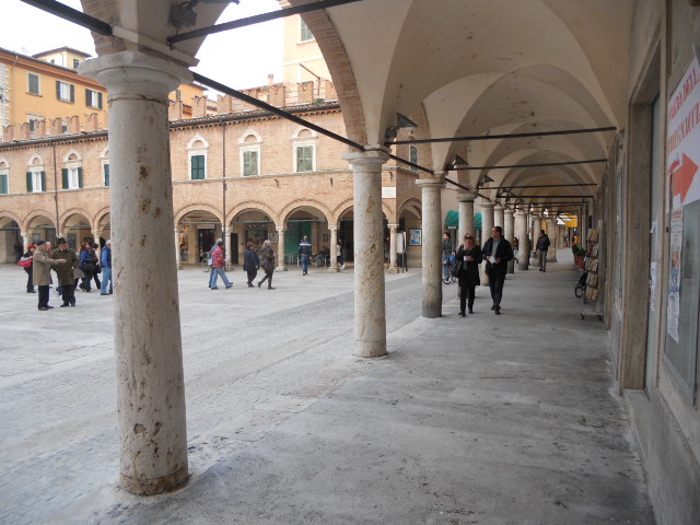 Bar in vendita a Ascoli Piceno, Centro Storico