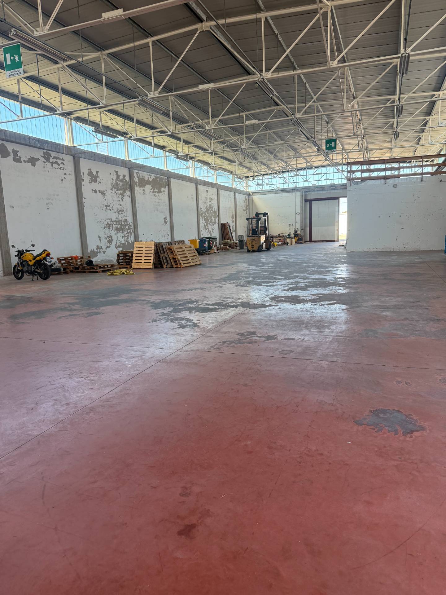 Capannone in affitto a San Benedetto del Tronto, Strada Statale 16