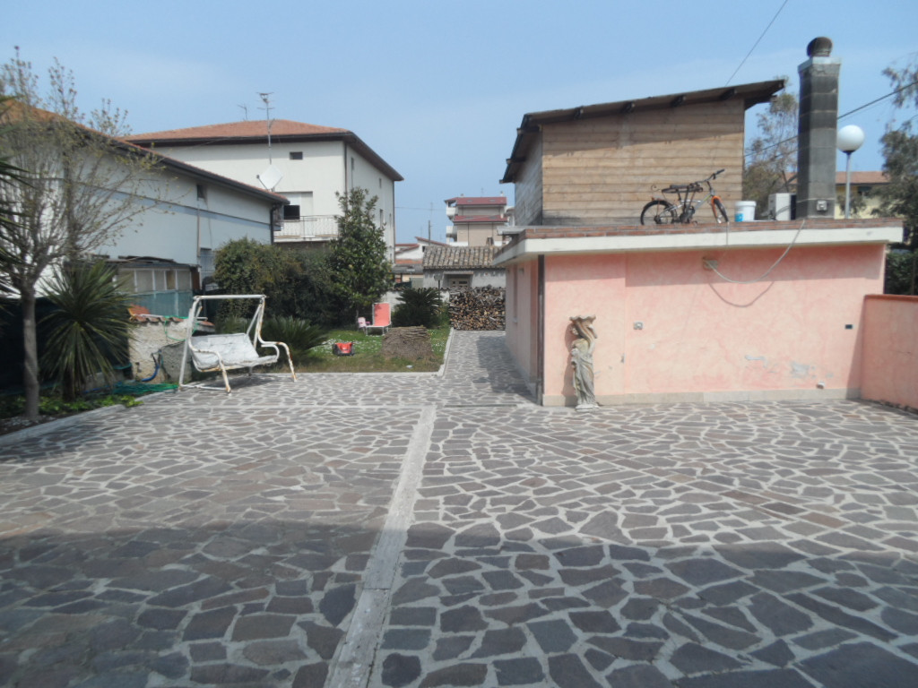 Casa singola in vendita a Alba Adriatica, Zona Mare