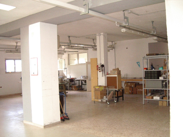 Locale artigianale in vendita a Colonnella