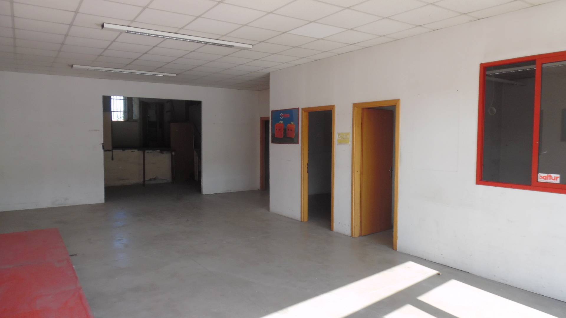 Capannone in vendita a San Benedetto del Tronto, Strada Statale 16