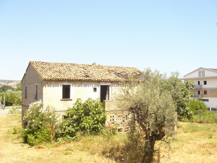 Terreno edificabile in vendita a Colonnella