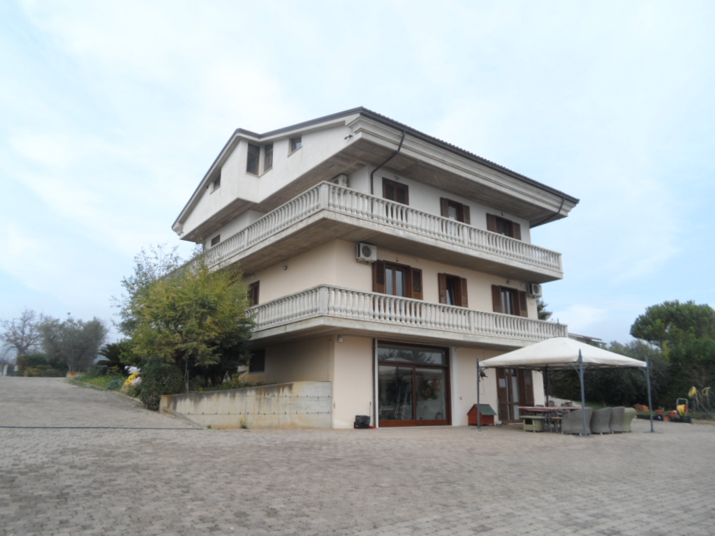 Villa in vendita a Colonnella