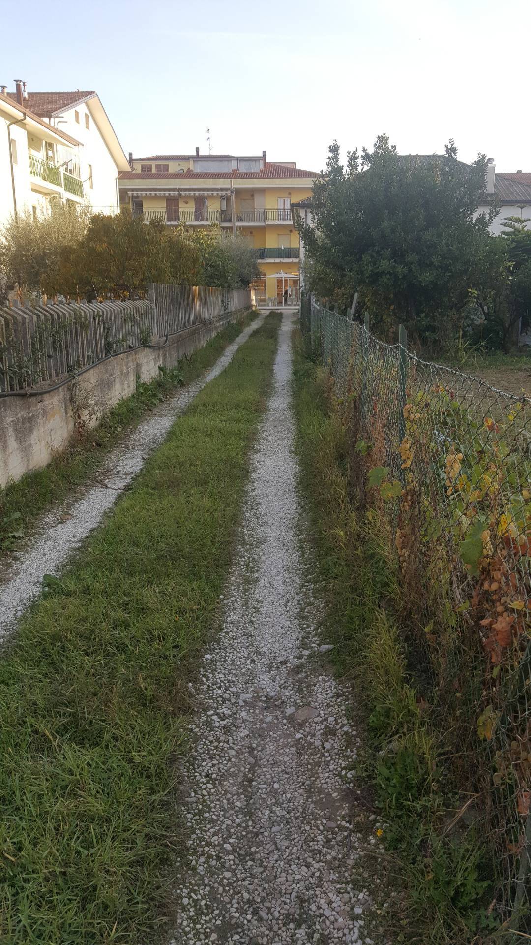 Terreno edificabile in vendita a Martinsicuro, Villa Rosa