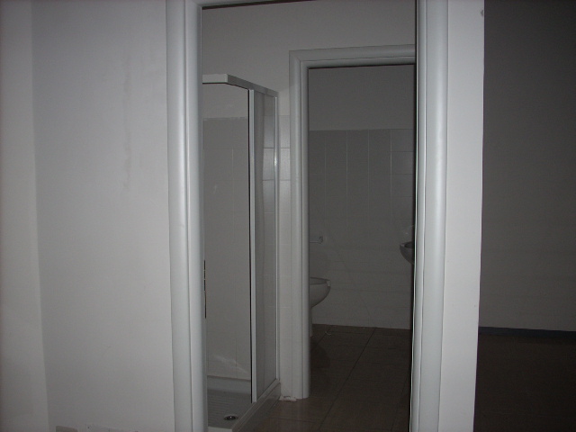 Locale commerciale in vendita a San Benedetto del Tronto, Porto d'Ascoli