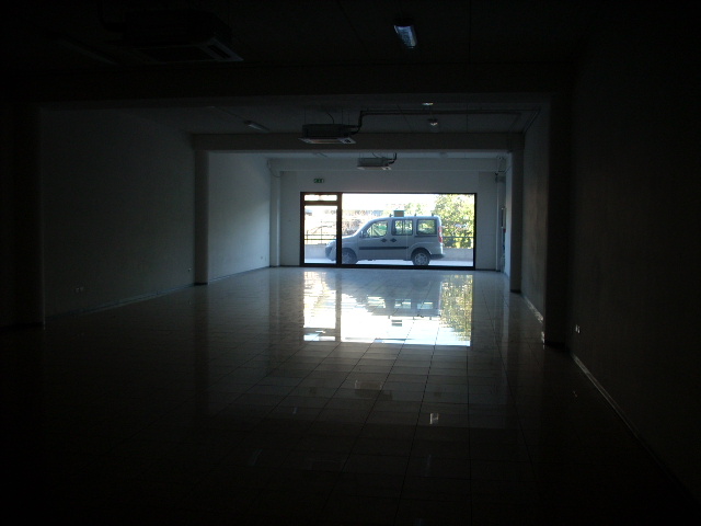 Locale commerciale in vendita a San Benedetto del Tronto, Porto d'Ascoli