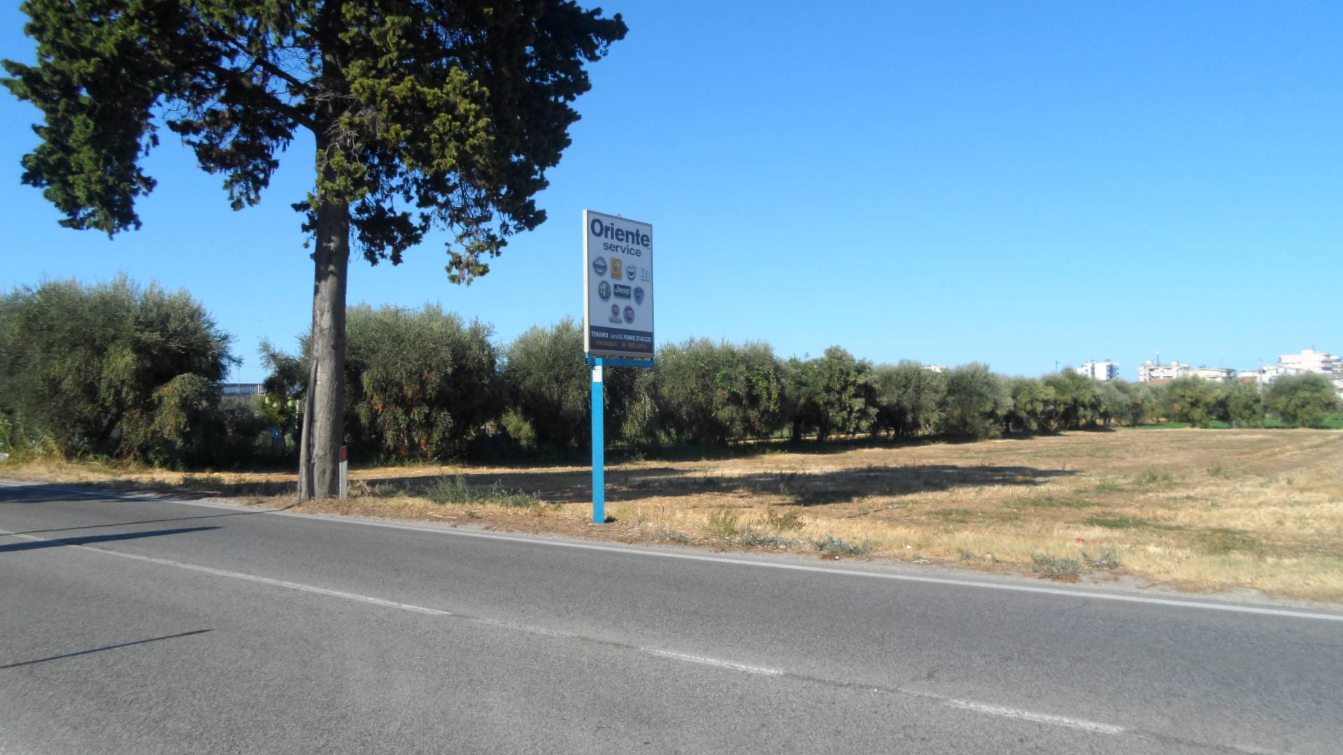 Terreno edificabile in vendita a Alba Adriatica, Strada Statale Adriatica
