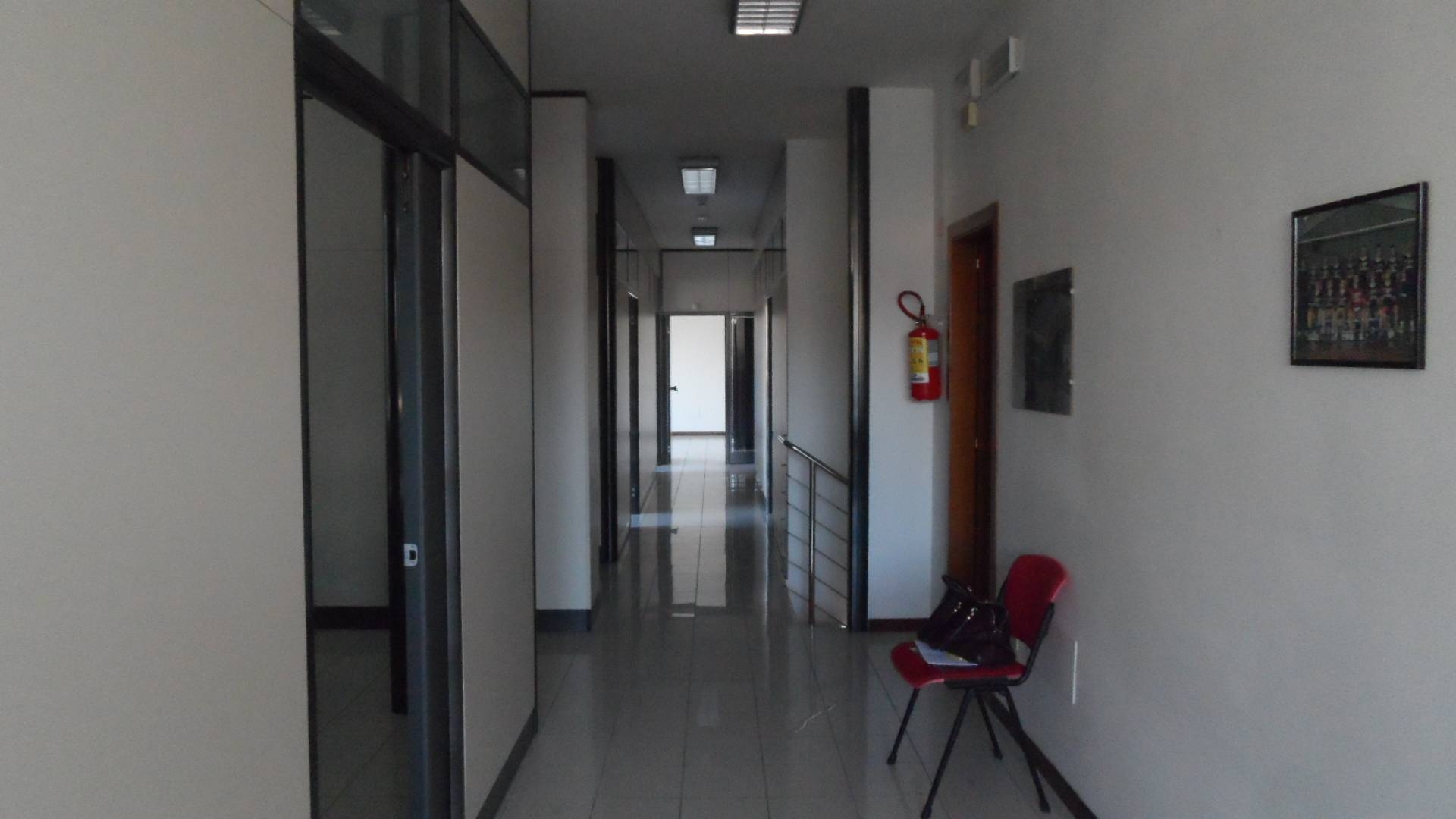 Locale commerciale in vendita a San Benedetto del Tronto, Porto d'Ascoli