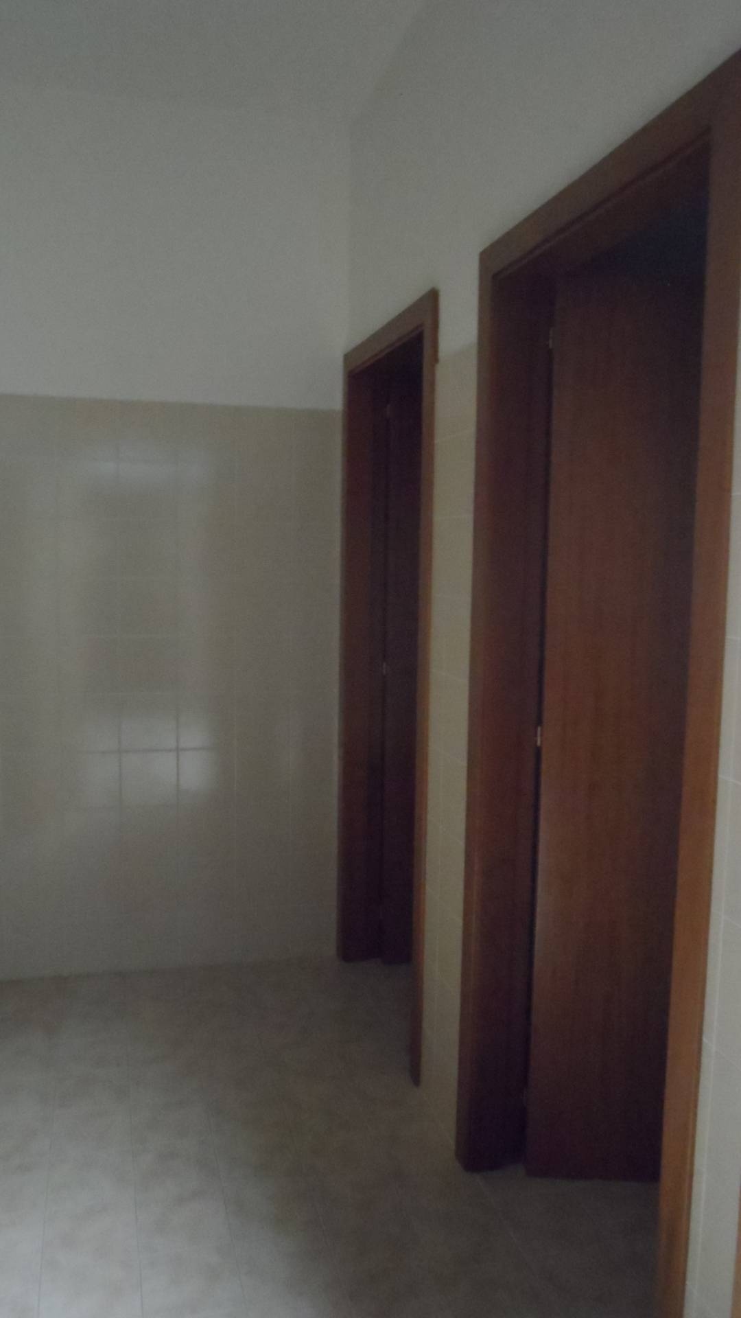 Locale commerciale in vendita a San Benedetto del Tronto, Porto d'Ascoli