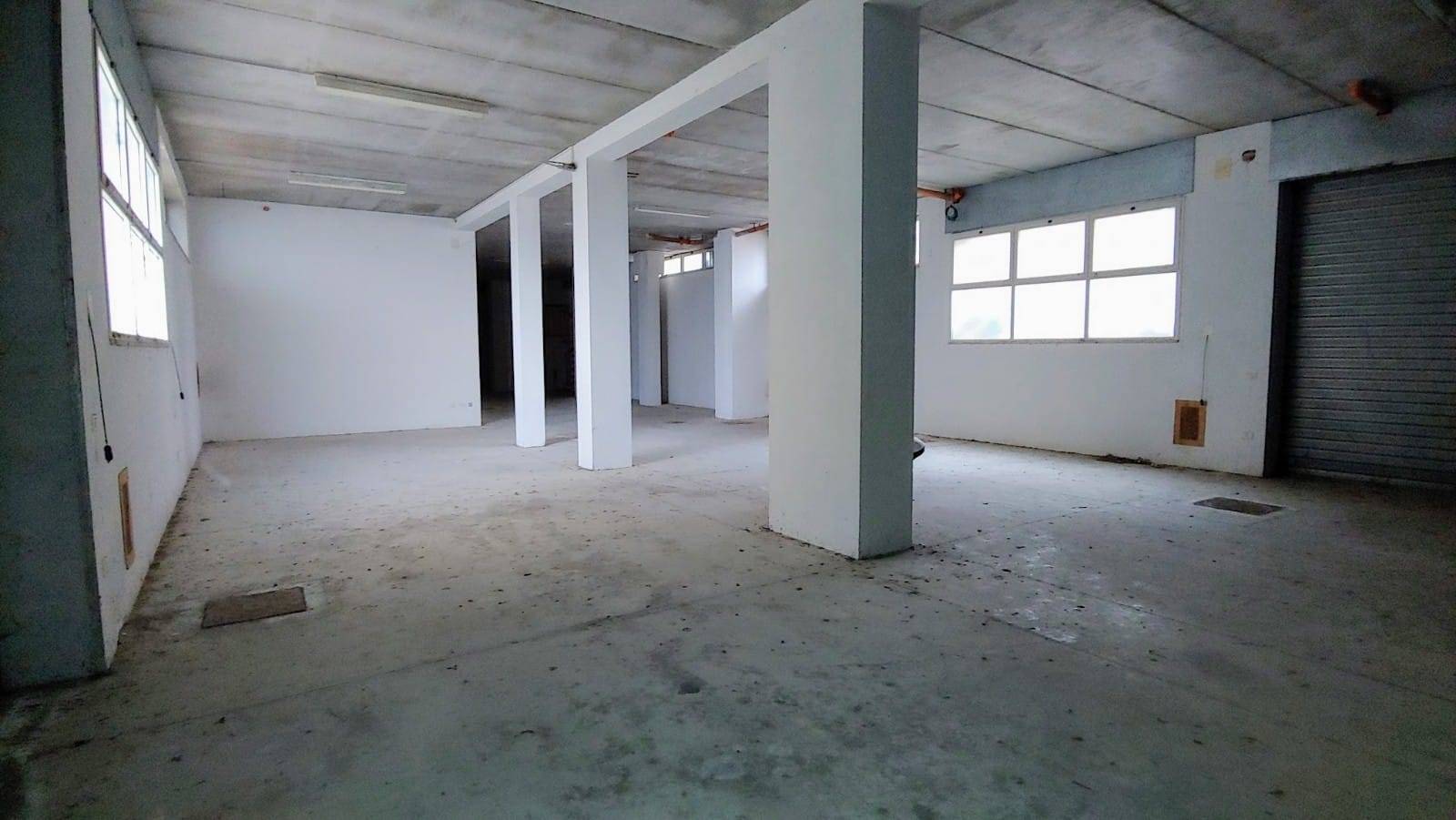 Locale artigianale in vendita a San Benedetto del Tronto, Ponte Rotto