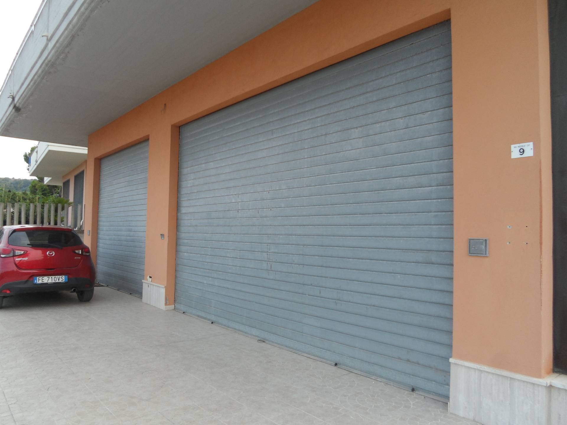 Locale artigianale in vendita a San Benedetto del Tronto, Ponte Rotto