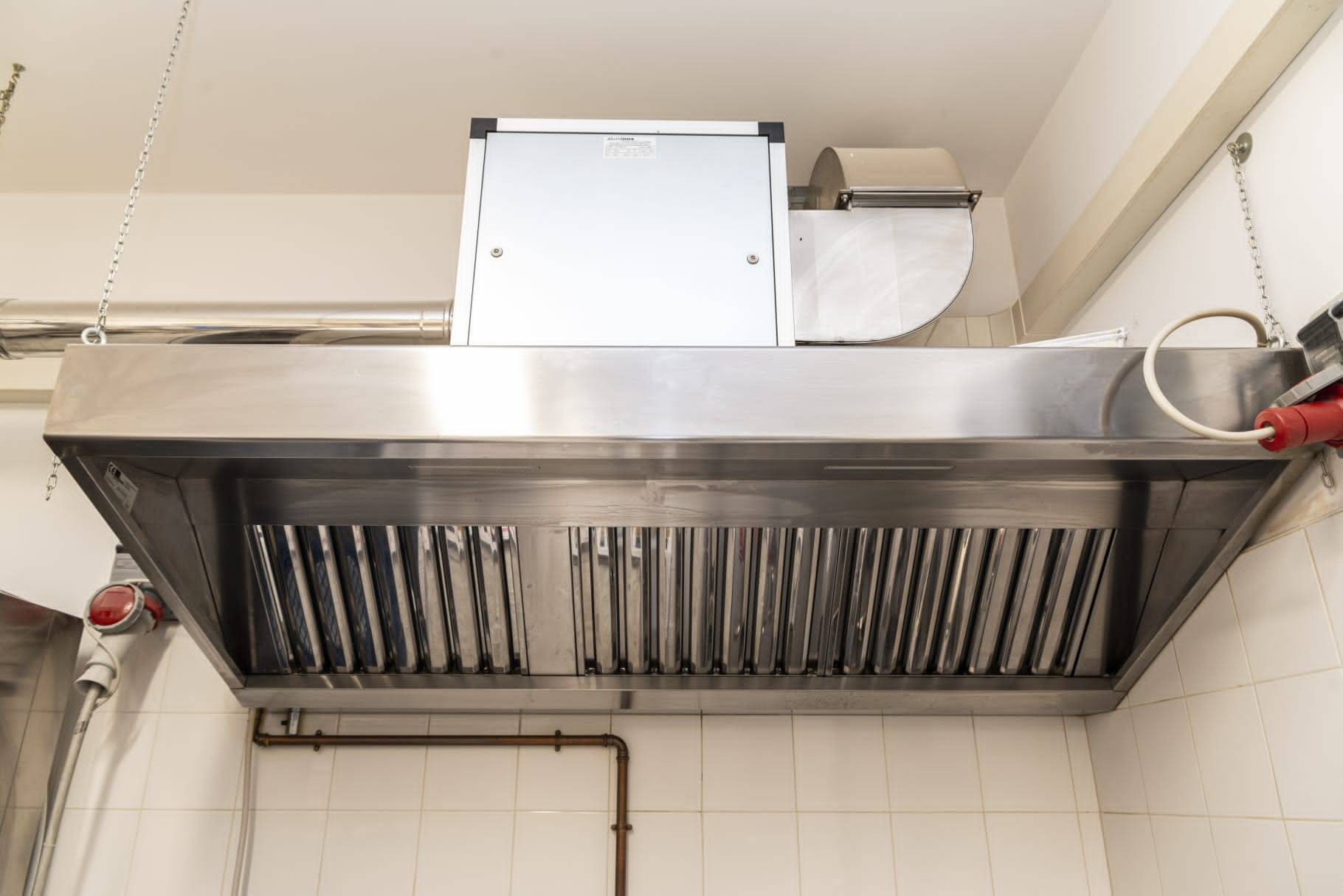 Bar - Pasticceria in vendita a Cupra Marittima, mare