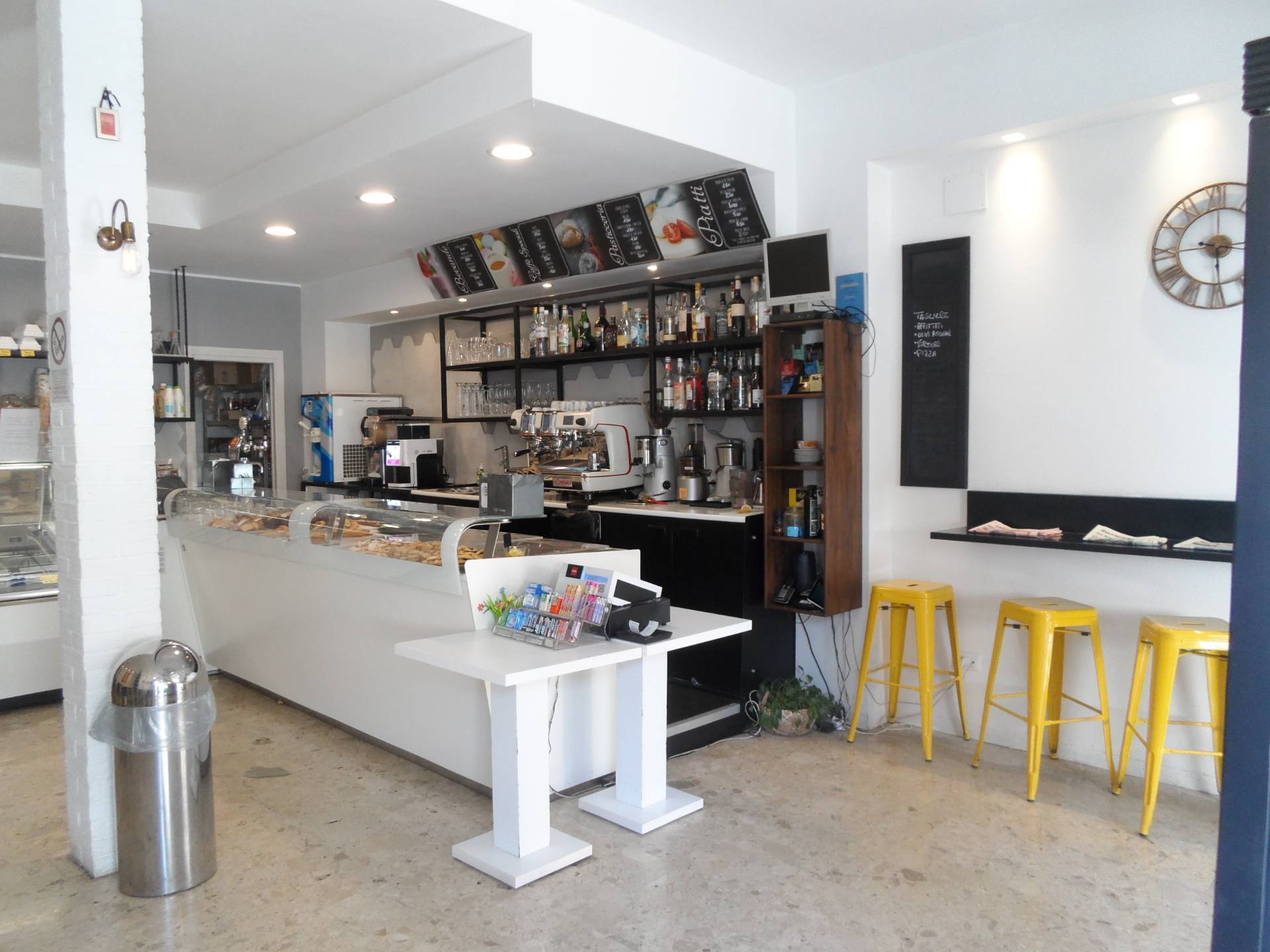 Bar - Gelateria in vendita a Spinetoli, Pagliare del Tronto