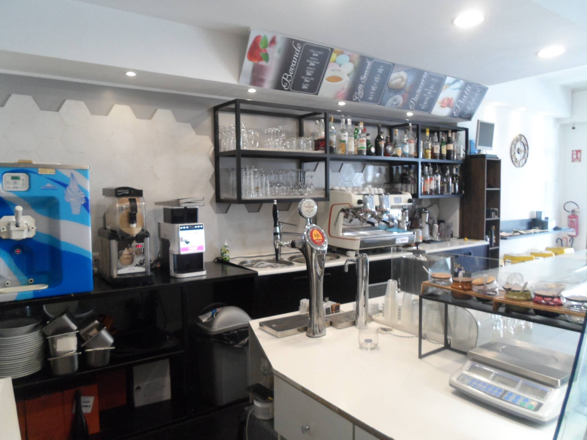 Bar - Gelateria in vendita a Spinetoli, Pagliare del Tronto