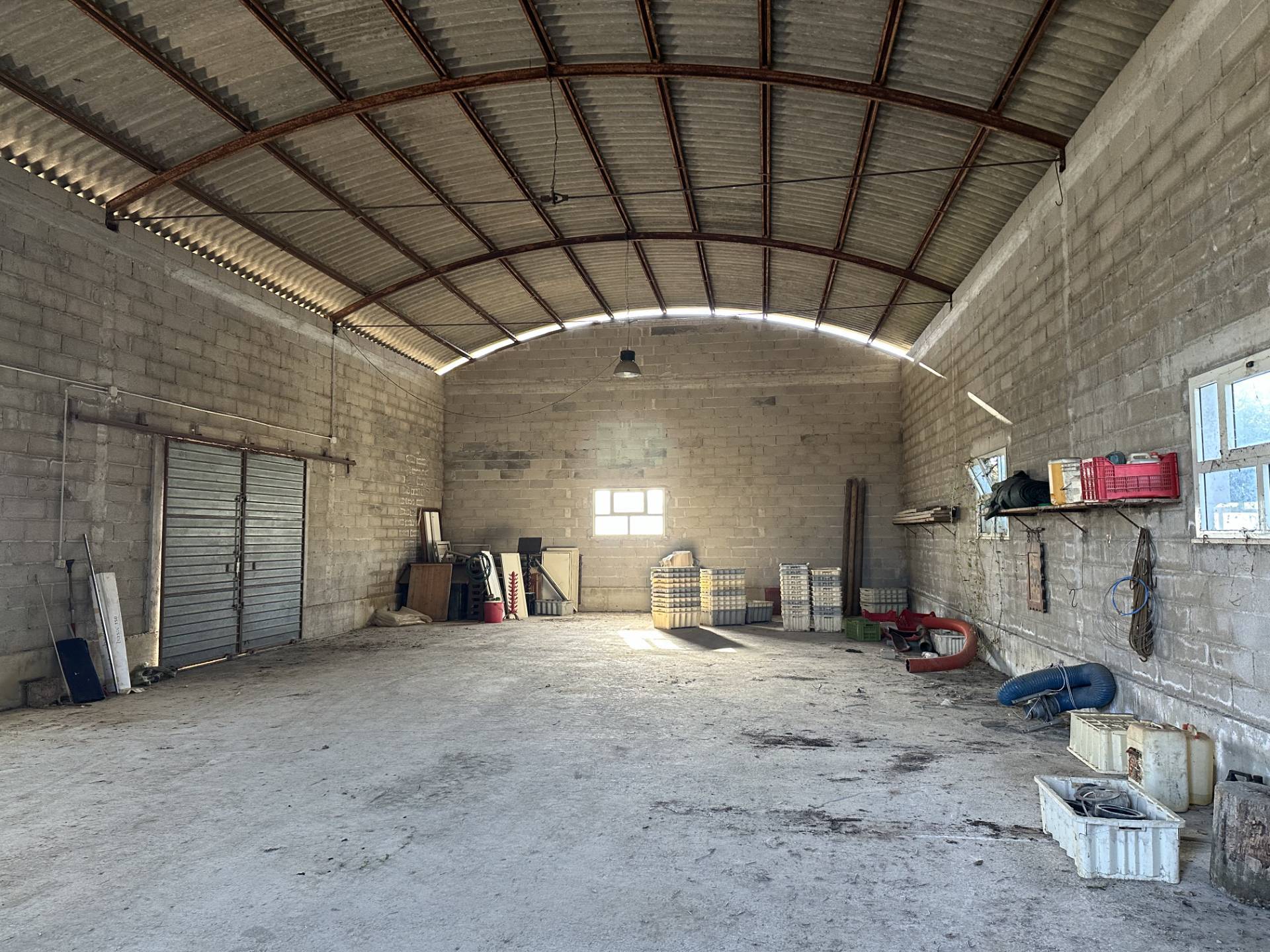 Capannone in vendita a Martinsicuro, Residenziale