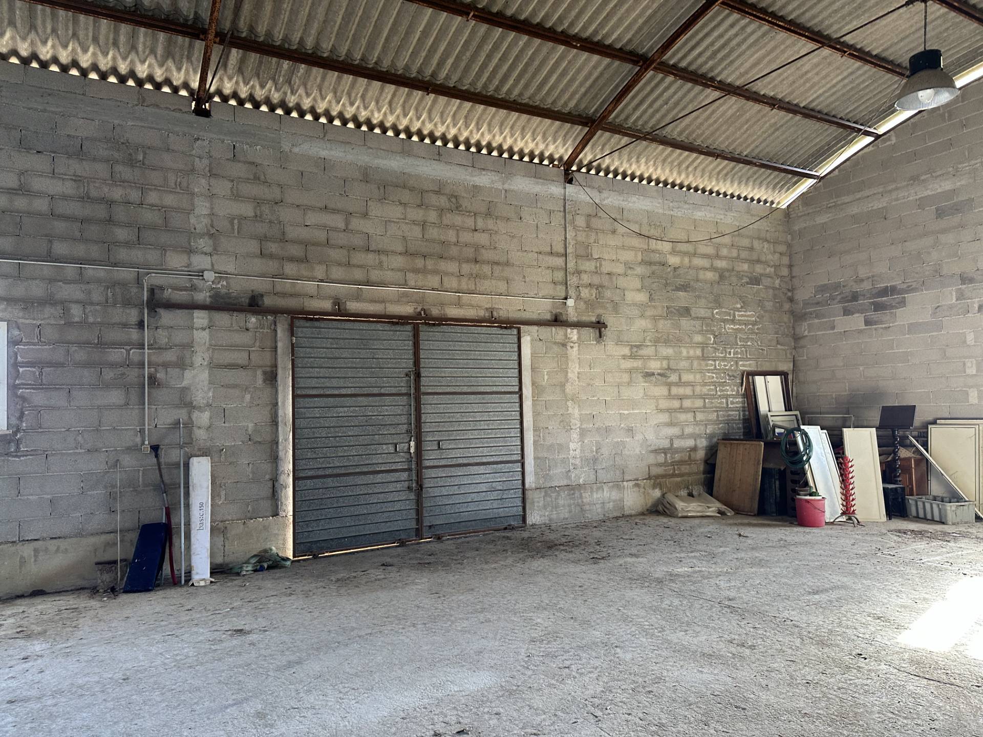 Capannone in vendita a Martinsicuro, Residenziale