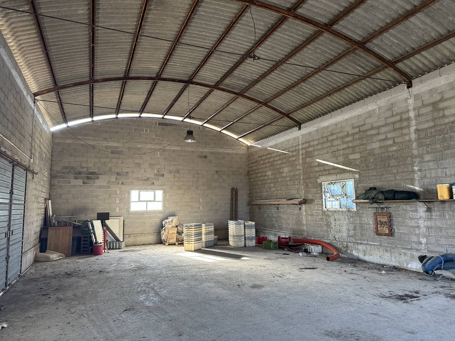 Capannone in vendita a Martinsicuro, Residenziale