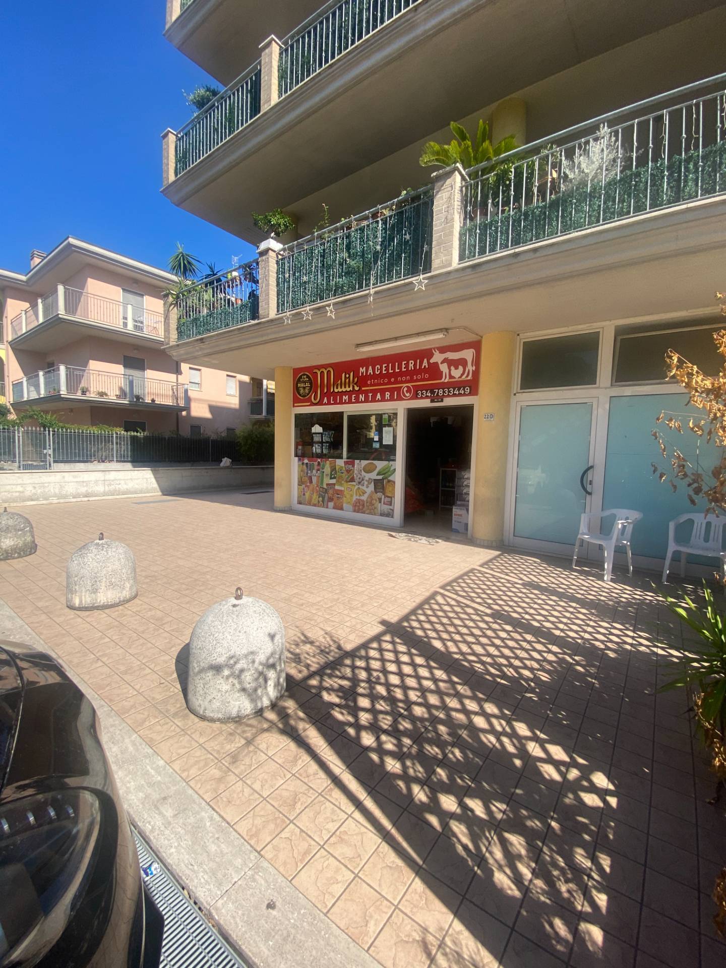 Locale commerciale in vendita a Monteprandone, Centobuchi