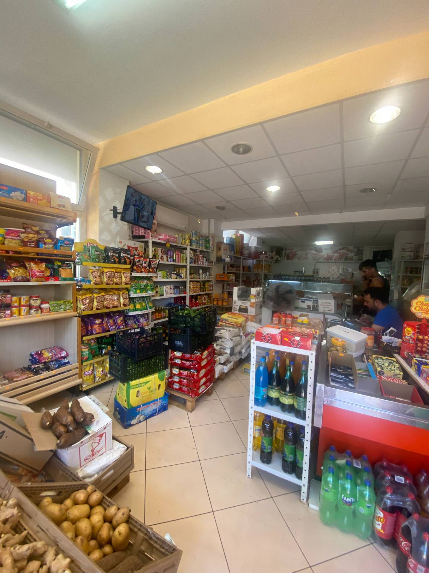 Locale commerciale in vendita a Monteprandone, Centobuchi