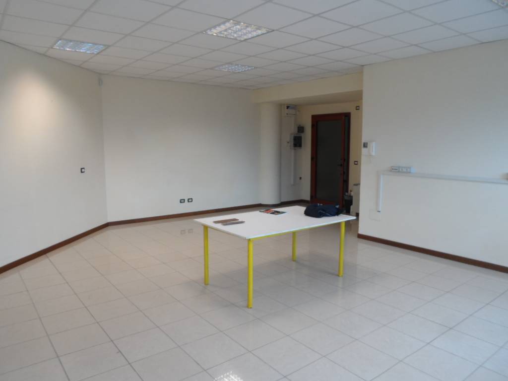 Studio/Ufficio in affitto a San Benedetto del Tronto, Strada Statale 16