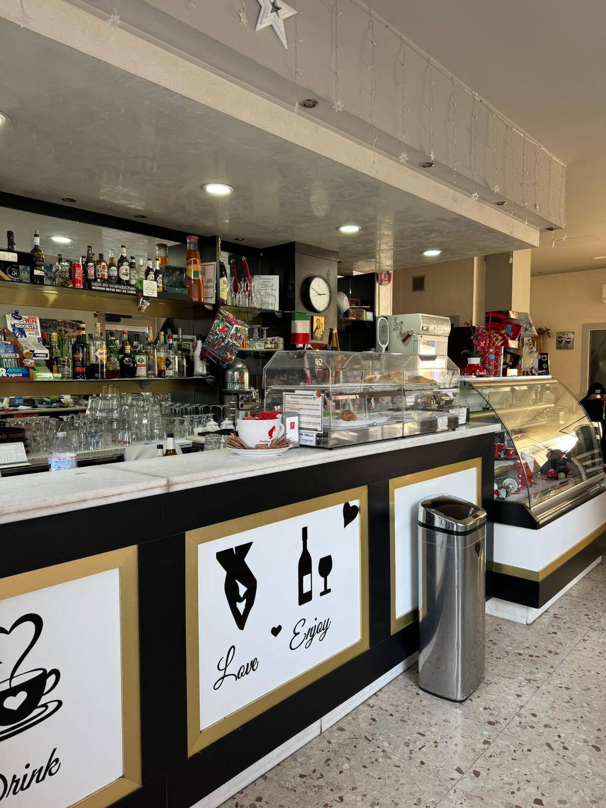 Bar in vendita a San Benedetto del Tronto, Viale De Gasperi