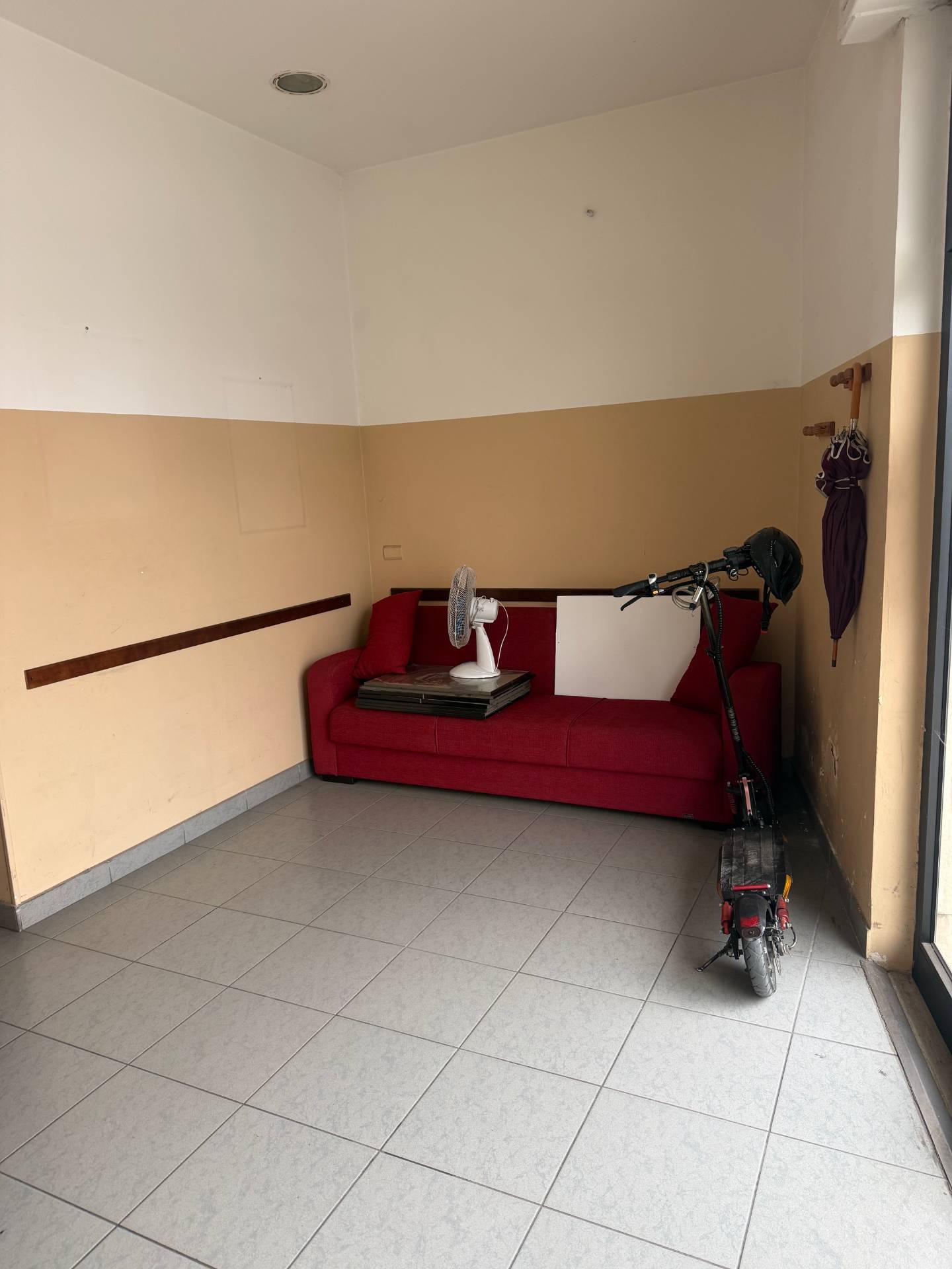 Locale commerciale in affitto a San Benedetto del Tronto, Strada Statale 16