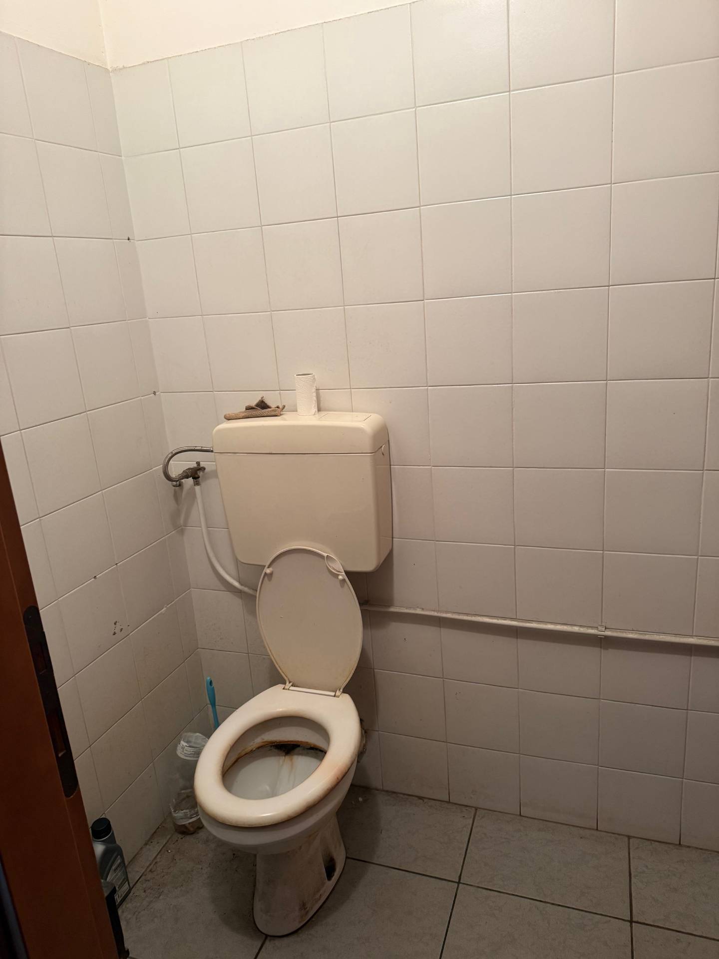 Locale commerciale in affitto a San Benedetto del Tronto, Strada Statale 16