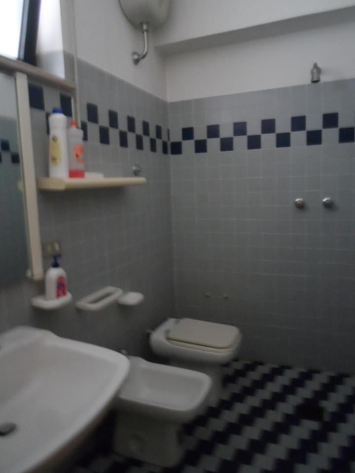 Locale commerciale in affitto a San Benedetto del Tronto, Porto d'Ascoli