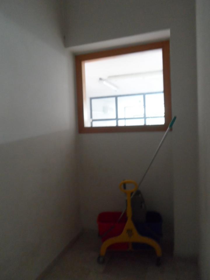 Locale commerciale in affitto a San Benedetto del Tronto, Porto d'Ascoli