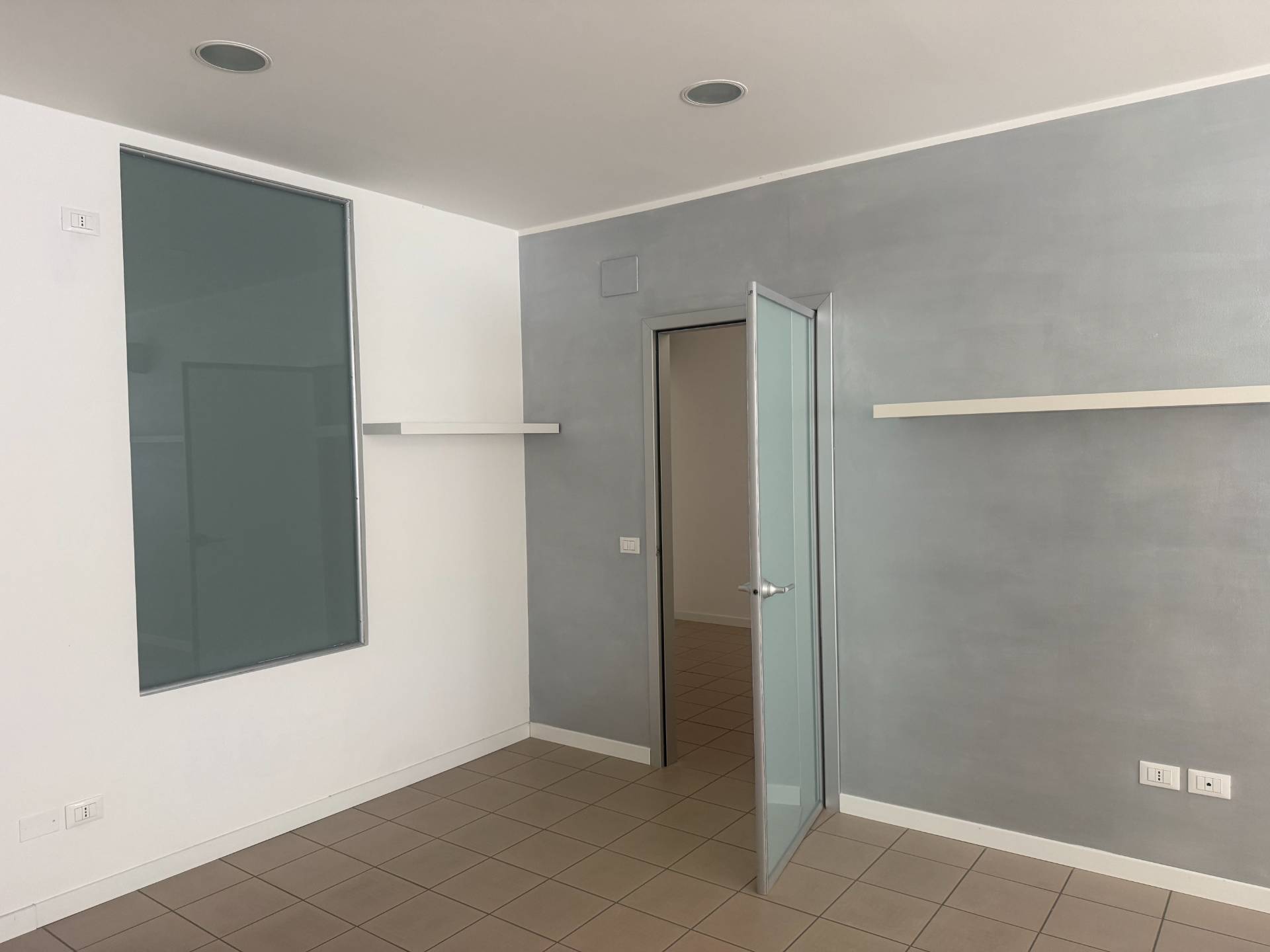 Studio/Ufficio in affitto a San Benedetto del Tronto, Strada Statale 16