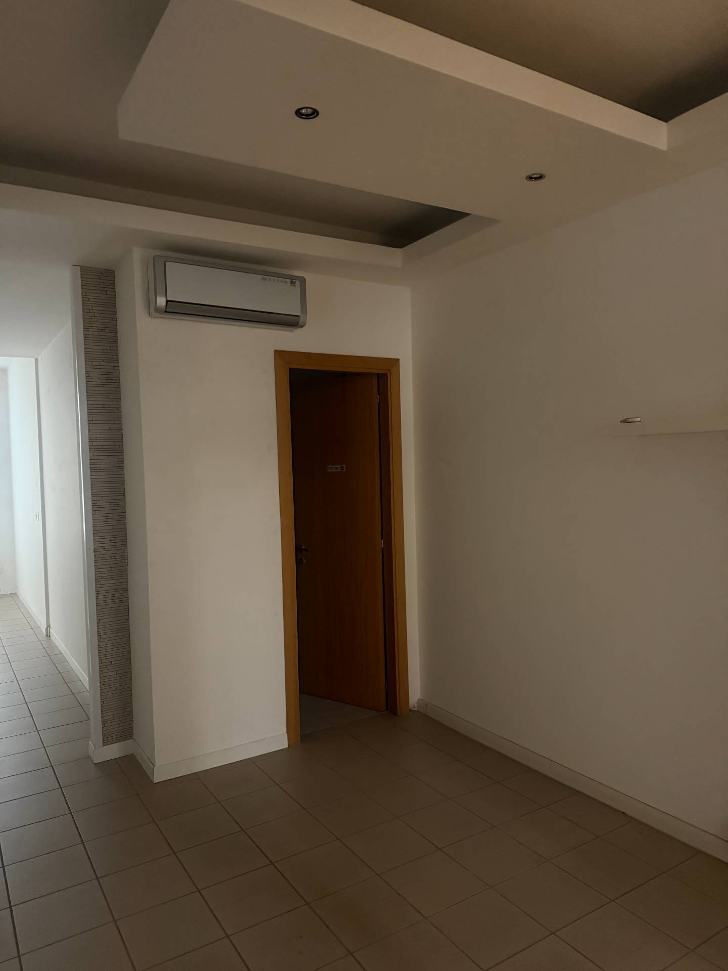 Studio/Ufficio in affitto a San Benedetto del Tronto, Strada Statale 16