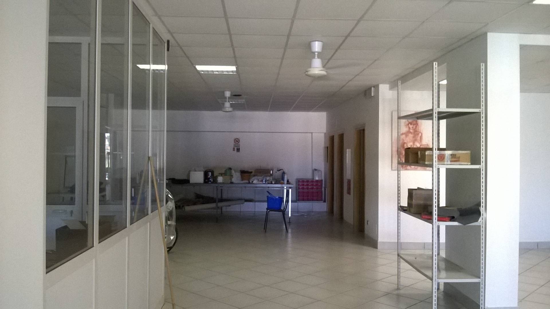 Locale commerciale in vendita a Monteprandone