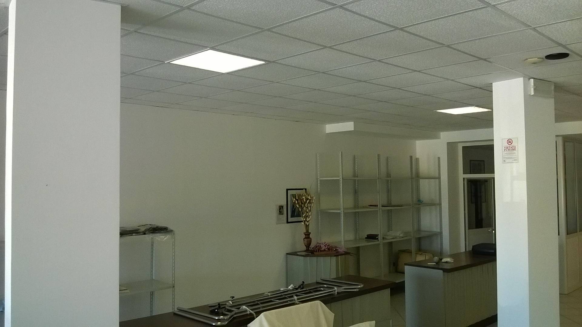 Locale commerciale in vendita a Monteprandone