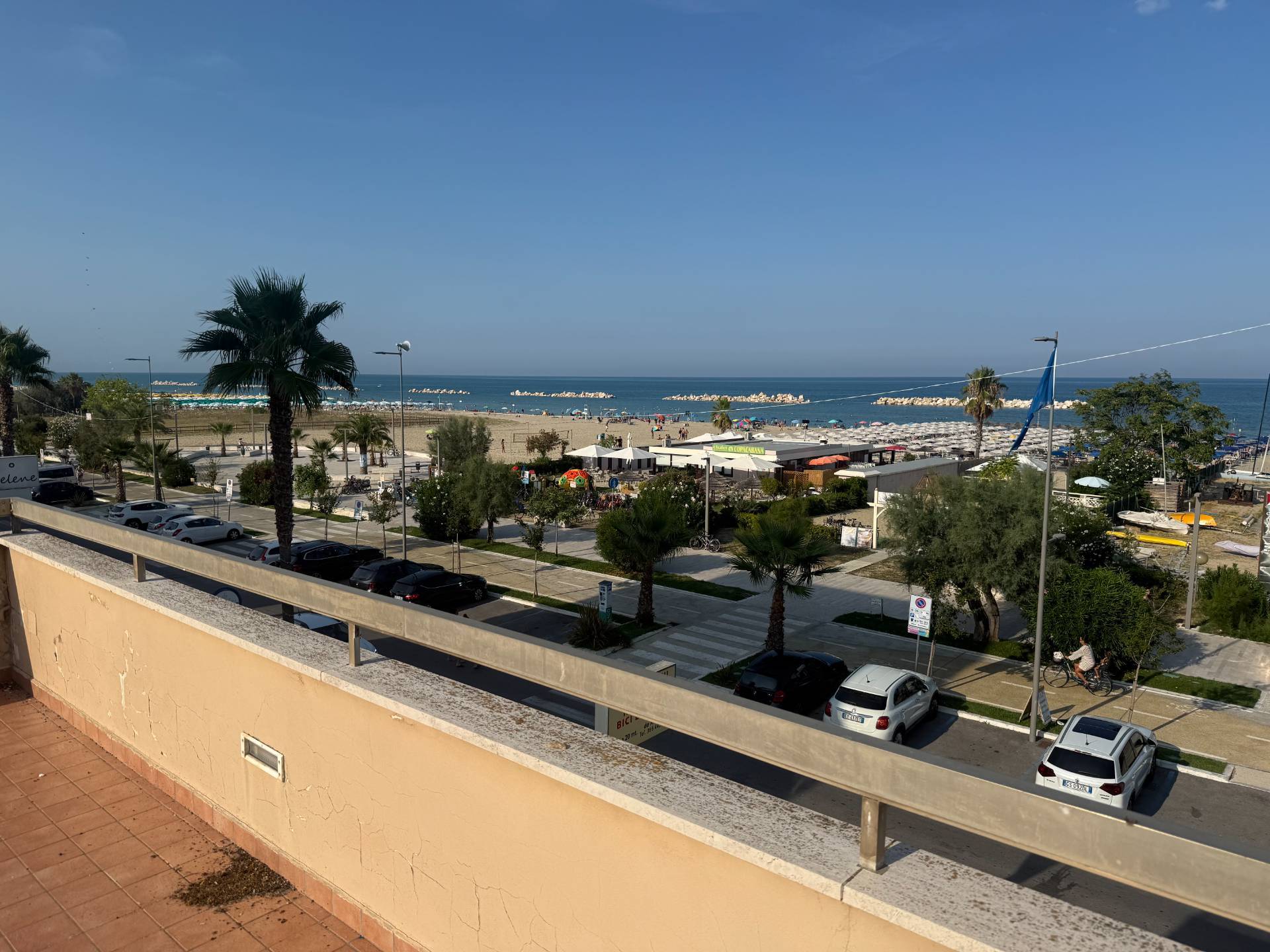 Appartamento in vendita a Alba Adriatica, Zona Mare