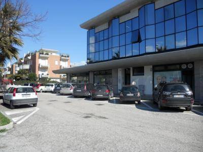 Magazzino - deposito in affitto a San Benedetto del Tronto, Porto d'Ascoli