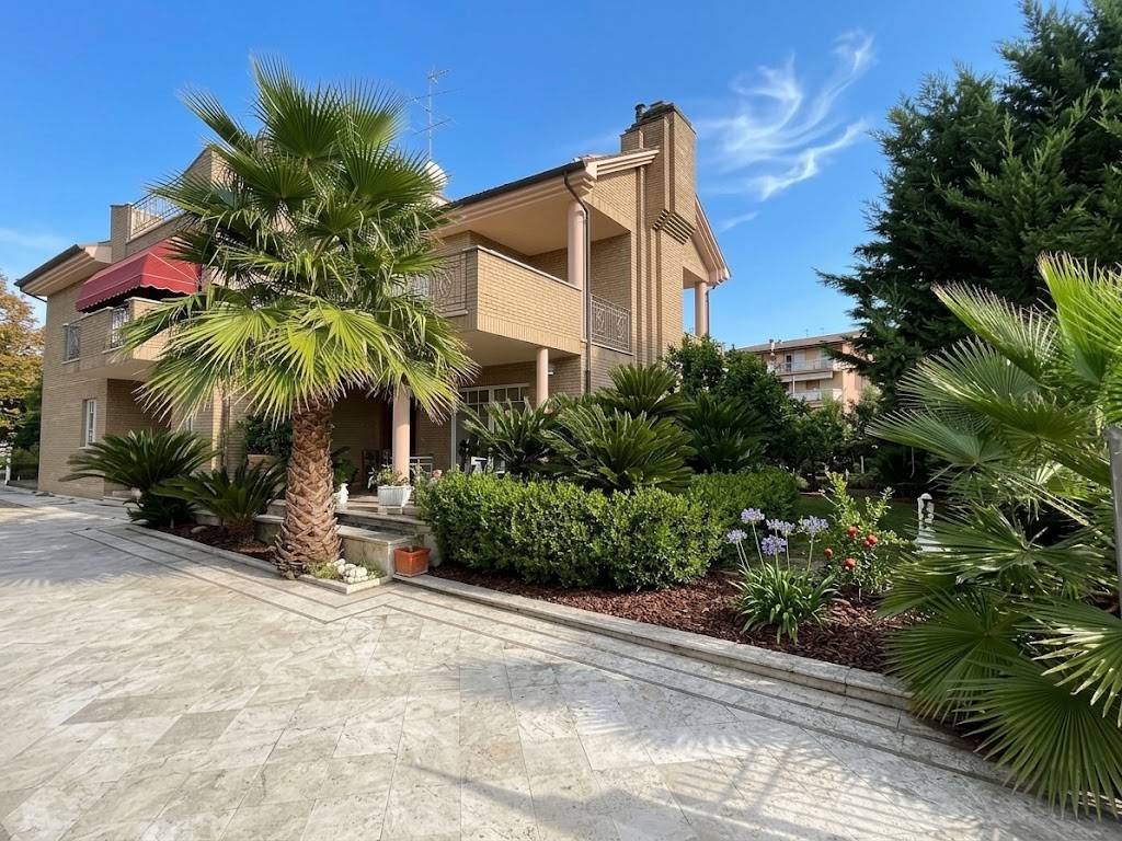 Villa in vendita a San Benedetto del Tronto, Porto d'Ascoli mare
