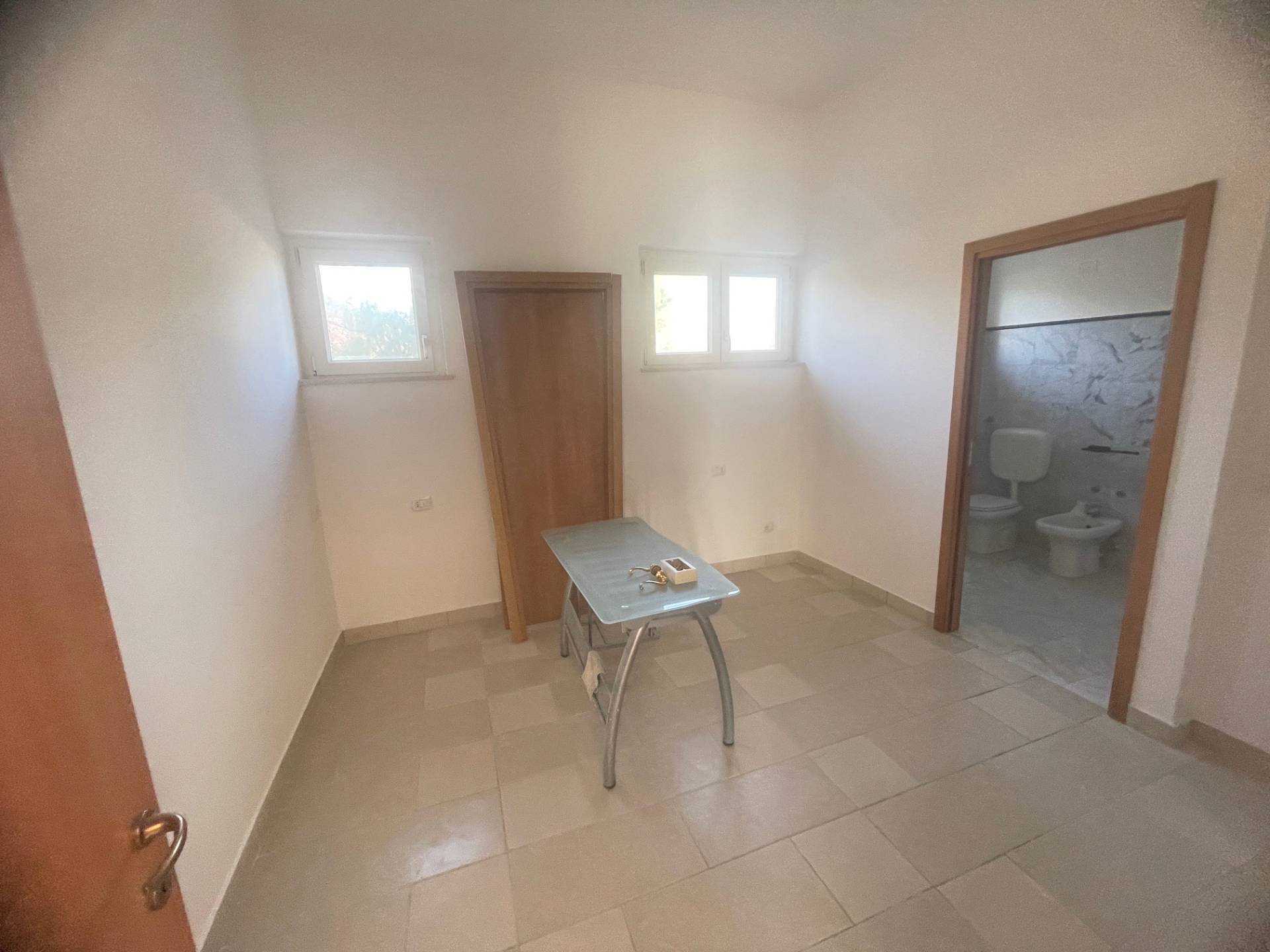 Studio/Ufficio in affitto a San Benedetto del Tronto, Porto d'Ascoli