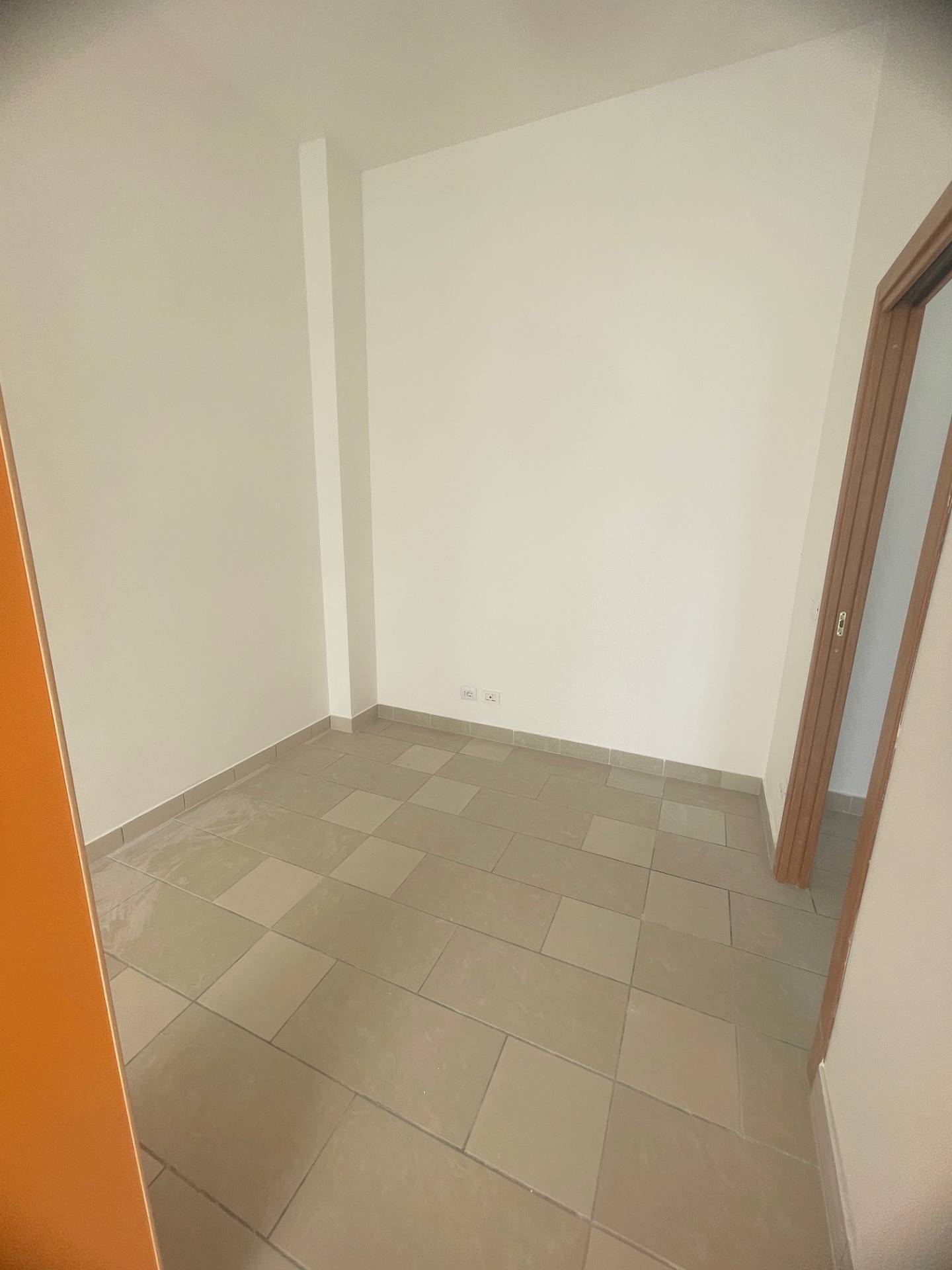 Studio/Ufficio in affitto a San Benedetto del Tronto, Porto d'Ascoli