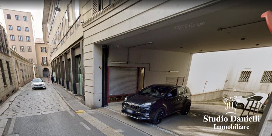 Box/Garage 10mq in vendita a Milano