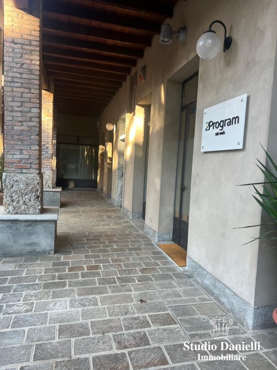 Ufficio in vendita a Carate Brianza